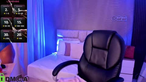 cristal__adams online show from April 2026 12:06:01 PM