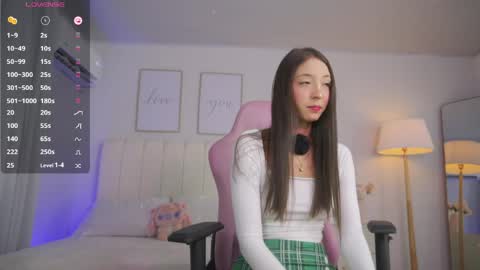 Snapshot of cristal_bunny chatting on May 2026 12:08:01 AM Cristal online show from May 2026 12:08:01 AM