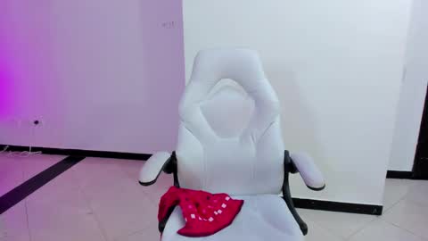 Cristal online show from September 2025 10:17:01 AM