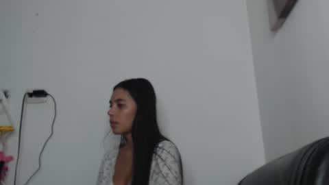 Snapshot of cristal_loverss chatting on June 2026 10:18:02 AM cristal beautiful online show from June 2026 10:18:02 AM