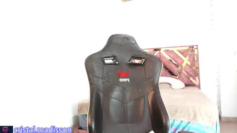Snapshot of cristal_madissonn chatting on March 2026 10:39:02 PM cristal madissonn online show from March 2026 10:39:02 PM