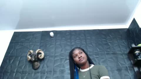 Snapshot of cristal_smith06 chatting on February 2025 04:59:01 AM Hanna online show from February 2025 04:59:01 AM