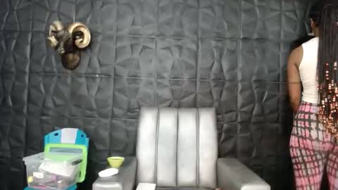 Snapshot of cristal_smith06 chatting on September 2025 09:31:01 AM Hanna online show from September 2025 09:31:01 AM