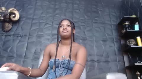 Snapshot of cristal_smith06 chatting on September 2025 10:15:01 AM Hanna online show from September 2025 10:15:01 AM