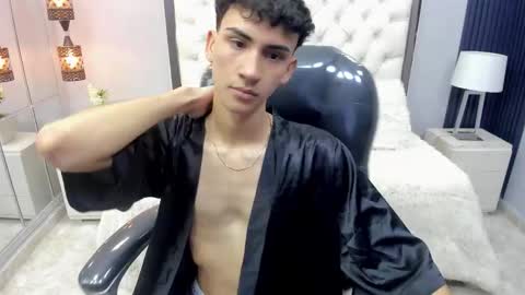 ANGEL  online show from October 2025 05:31:02 PM