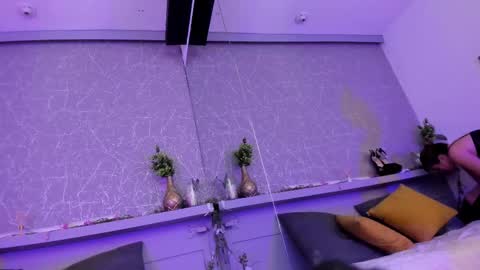 Snapshot of cristalbm_ chatting on February 2026 02:30:01 AM cristalbm_ online show from February 2026 02:30:01 AM