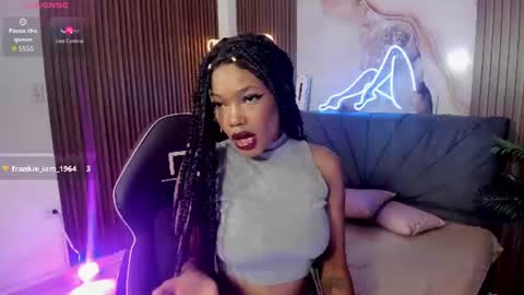 Snapshot of cristalbroke_tay chatting on June 2026 07:24:02 PM Crystalbroke online show from June 2026 07:24:02 PM