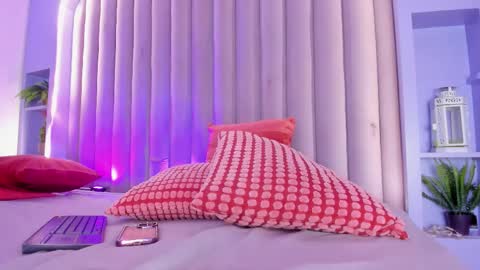 Nicole  Connection time 220pm-910pmCol online show from March 2026 07:44:01 PM