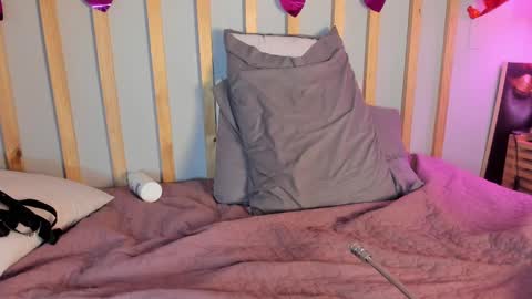 Cristal Cute  online show from February 2025 03:53:02 PM