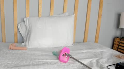 Cristal Cute  online show from March 2025 03:28:02 PM