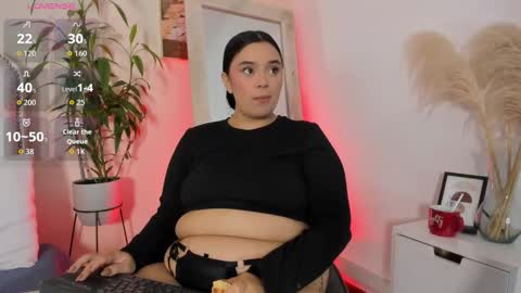 Cristal Cute  online show from November 2025 12:16:02 PM