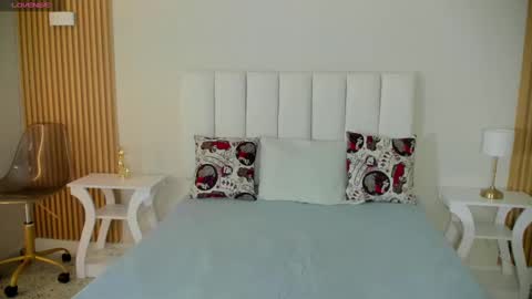 cristale69 online show from September 2025 10:26:01 PM