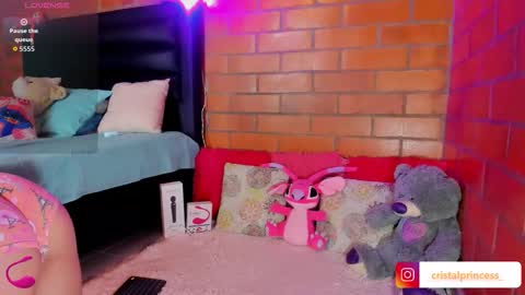 Snapshot of cristall_princess chatting on October 2025 11:07:01 PM Cristal  online show from October 2025 11:07:01 PM