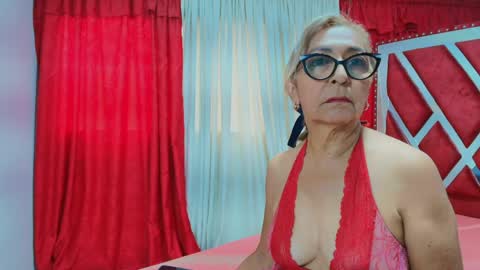 cristalmature online show from June 2026 12:33:02 PM