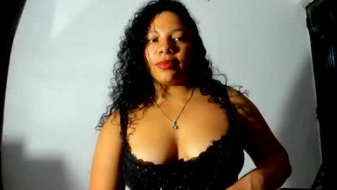 cristal online show from May 2026 09:22:01 PM
