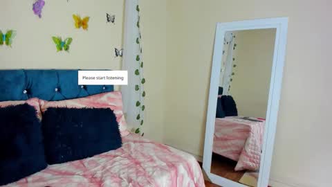 Snapshot of cristalwalker__ chatting on September 2025 10:25:02 AM cristal walker online show from September 2025 10:25:02 AM