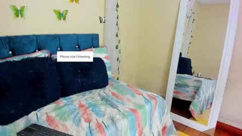 Snapshot of cristalwalker__ chatting on September 2025 11:48:01 AM cristal walker online show from September 2025 11:48:01 AM