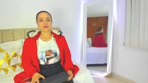 Snapshot of cristalwalker__ chatting on November 2025 10:26:02 AM cristal walker online show from November 2025 10:26:02 AM