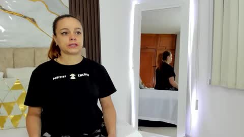 cristal walker online show from February 2026 10:41:02 AM