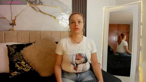 cristal walker online show from July 2026 11:23:01 AM