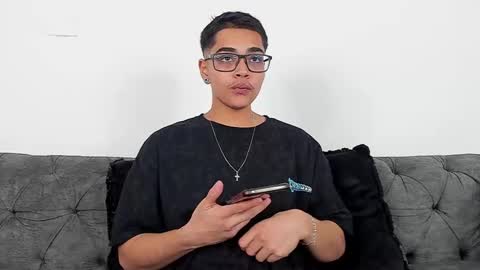 cristian_suarezz_ online show from October 2025 09:47:02 PM