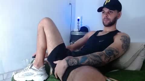 cristianhot125 online show from June 2026 11:18:01 PM