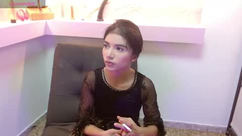 Snapshot of cristinnray chatting on October 2025 01:57:01 AM Cristin online show from October 2025 01:57:01 AM