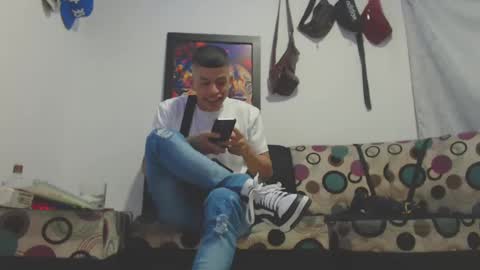 criistofer online show from January 2025 01:04:02 AM