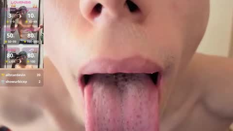 cristopher23  online show from December 2025 08:50:02 PM