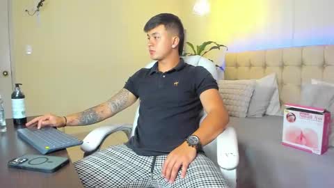 Cristopher online show from February 2025 02:31:01 AM