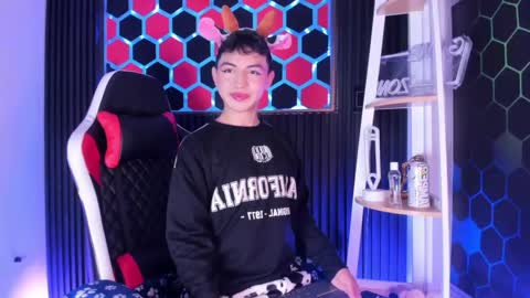Cristopher  online show from May 2026 04:21:02 AM