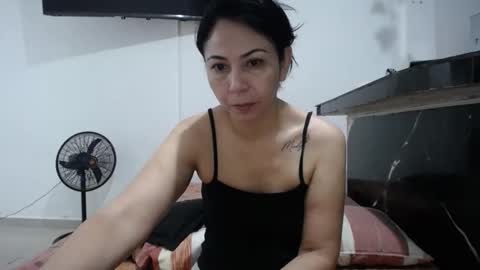 crisyoha4020 online show from October 2025 08:09:02 PM