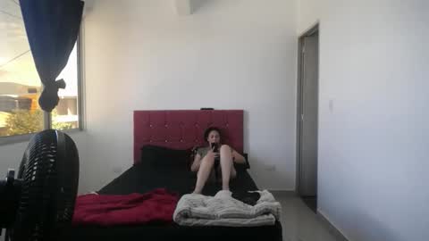 crisyoha4020 online show from November 2025 06:42:02 PM