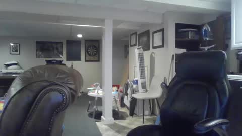 Snapshot of crm400 chatting on October 2025 01:15:01 AM billybasement online show from October 2025 01:15:01 AM