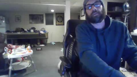 Snapshot of crm400 chatting on March 2026 05:44:01 AM billybasement online show from March 2026 05:44:01 AM