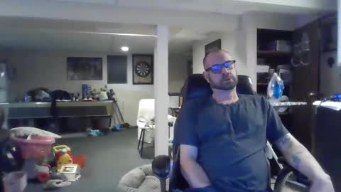 Snapshot of crm400 chatting on April 2026 02:44:02 AM billybasement online show from April 2026 02:44:02 AM