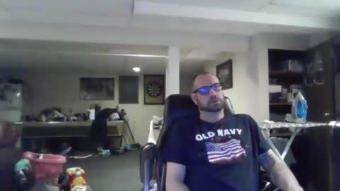 Snapshot of crm400 chatting on April 2026 02:38:01 AM billybasement online show from April 2026 02:38:01 AM