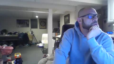 Snapshot of crm400 chatting on April 2026 02:36:01 AM billybasement online show from April 2026 02:36:01 AM