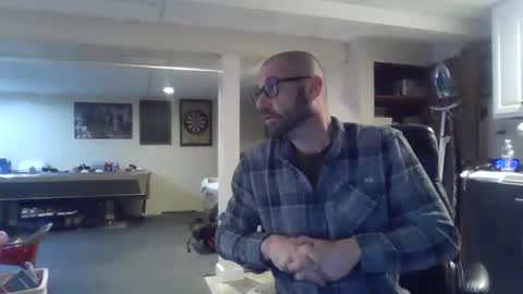Snapshot of crm400 chatting on April 2026 01:47:01 AM billybasement online show from April 2026 01:47:01 AM