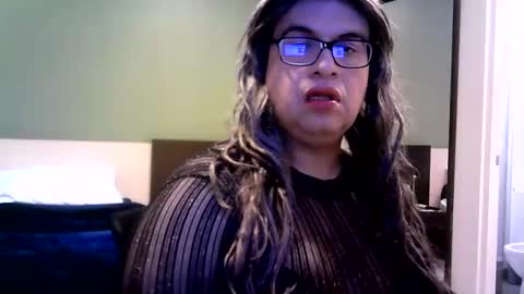 Linda Cross online show from October 2025 10:32:02 PM