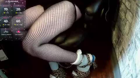 Snapshot of crossdresser_krystal chatting on April 2026 05:03:01 PM crossdresser krystal online show from April 2026 05:03:01 PM