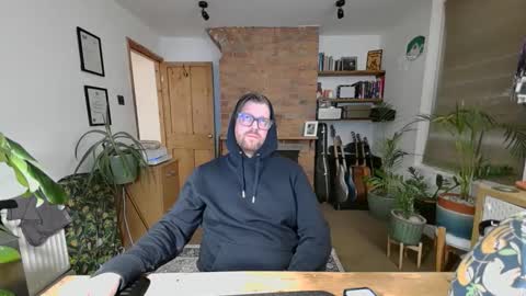 crouchendtiger online show from March 2026 11:56:02 PM