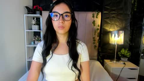 Snapshot of crowm_le chatting on March 2026 03:18:01 PM Lee online show from March 2026 03:18:01 PM