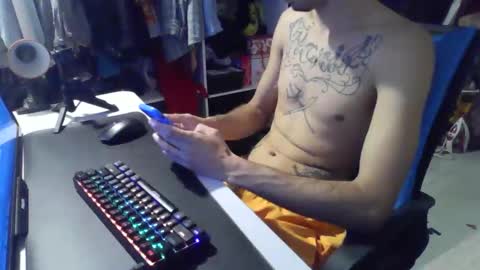 Snapshot of crudosoy chatting on October 2025 03:24:01 PM Carlo online show from October 2025 03:24:01 PM