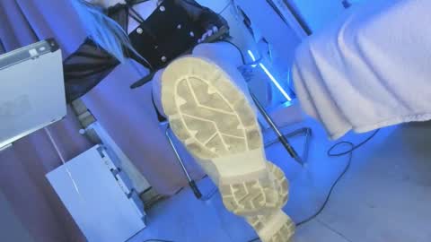 Cruel Siren online show from September 2025 07:48:02 PM