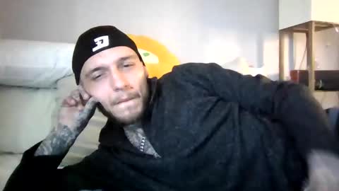 cruz815 online show from March 2026 05:01:02 PM