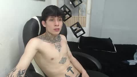 Snapshot of cry_thereal chatting on June 2026 01:51:02 AM cry_thereal online show from June 2026 01:51:02 AM