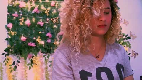 crysrus online show from January 2025 01:24:01 AM