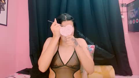 Snapshot of crystal420_ chatting on November 2025 04:18:02 AM Instagram cristal espinosa1 online show from November 2025 04:18:02 AM