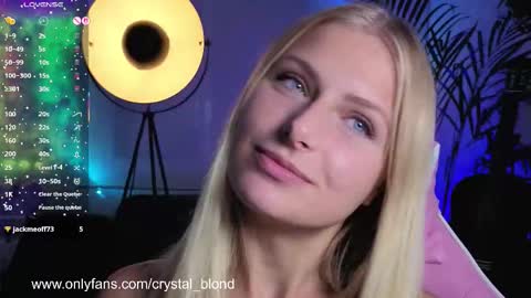 Crystal online show from September 2025 08:01:02 PM